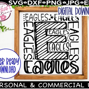 Może przedstawiać: Czarno-biały projekt do pobrania cyfrowego słowa "Eagles" napisanego w kreatywny spos&oacute;b, z literą "E" utworzoną z pasiastych wzor&oacute;w. Projekt jest oprawiony w drewnianą ramę i jest gotowy do użytku osobistego lub komercyjnego.