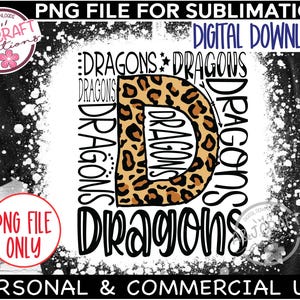 K&ouml;nnte beinhalten: Ein Sublimationsdesign mit einem Leopardenmuster-Buchstaben D, um den sich das Wort "Dragons" wiederholt. Das Design ist auf wei&szlig;em Hintergrund mit einem schwarzen und wei&szlig;en Spritzereffekt.
