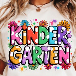 Jardim de infância PNG, Design de sublimação para camisetas de volta às aulas, Letras em formato de bolha para o primeiro dia de aula PNG, Professor fofo com gráfico de ano letivo PNG