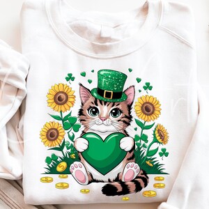 Chat porte-bonheur avec trèfles Clipart, Png de chat de la Saint-Patrick, tournesol et sublimation design, leprechaun hat cat Png, chat irlandais numérique