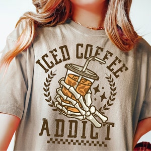 Accro au café glacé Png, Sublimation Png pour amateur de café T-shirt impression, fournitures de bricolage, citations de café - Dire téléchargement numérique
