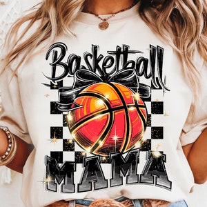 Mamá de baloncesto Png, diseño de camiseta de taza de mamá afligida de baloncesto retro, clipart del día del juego, descarga instantánea de impresión por sublimación de mamá deportista