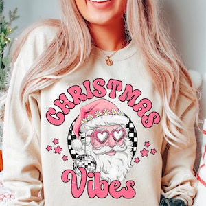 Retro Christmas Png, Groovy Santa Claus Png, Pink Christmas Vibes Png Projekty sublimacji na koszulki, kubki, przytulne świąteczne drukowane rzemiosło