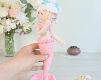 ハンドメイド 編みぐるみ 人形 ピンク 人魚のあみぐるみ人形の編み図 - Etsy 日本