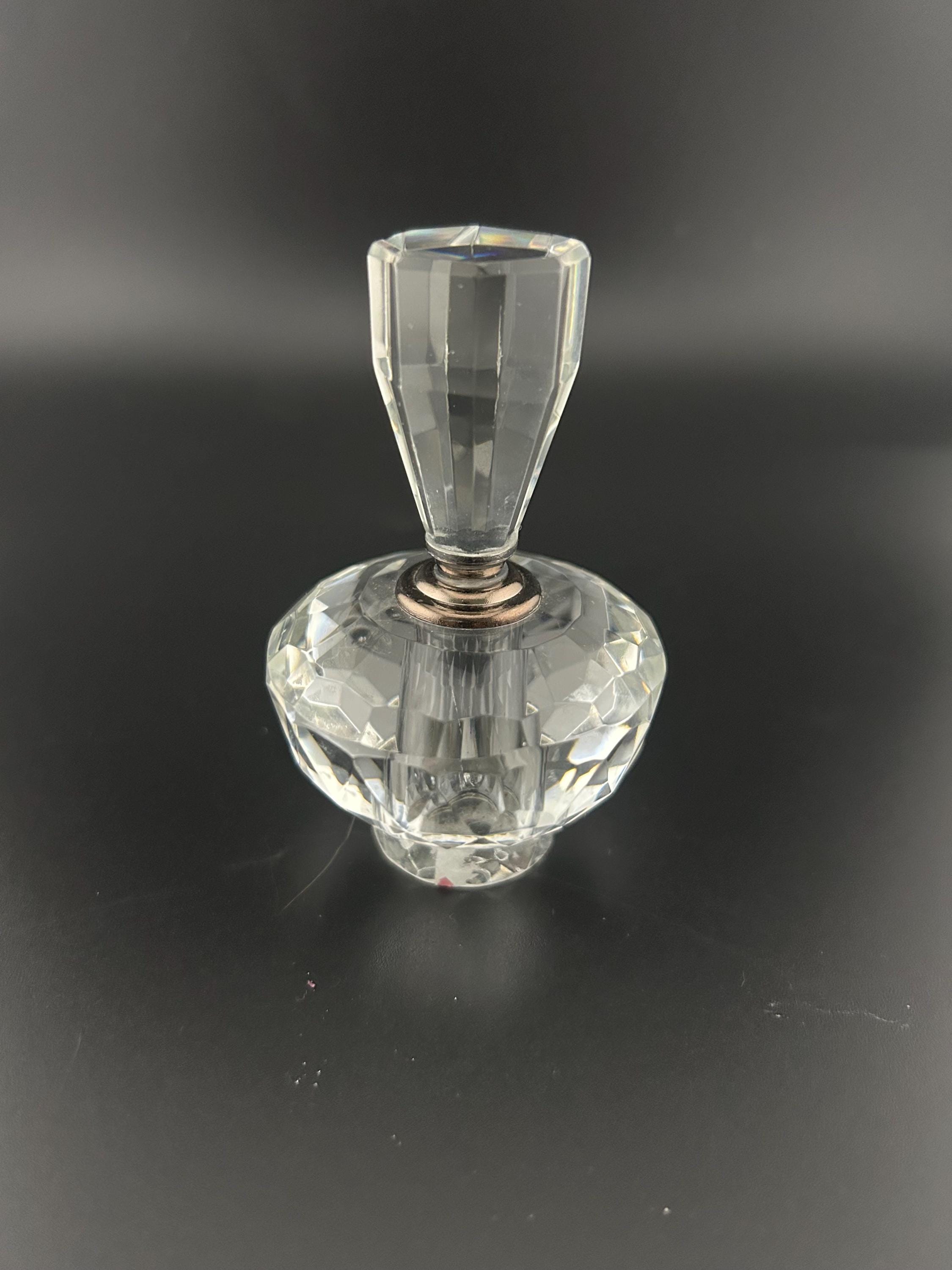 Vintage Art deco Fauceted crystal perfume bottle with glass dauber. 1950's. 3 1/3" tall