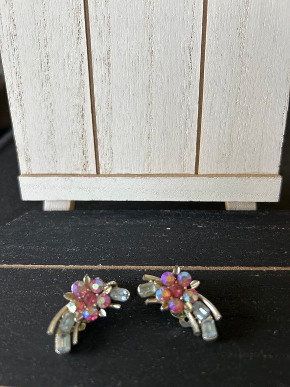 Vintage Lisner Clip rhinestone pink and blue earri