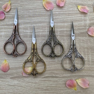 1PCS Stainless Steel European Vintage Scissors Antique Floral