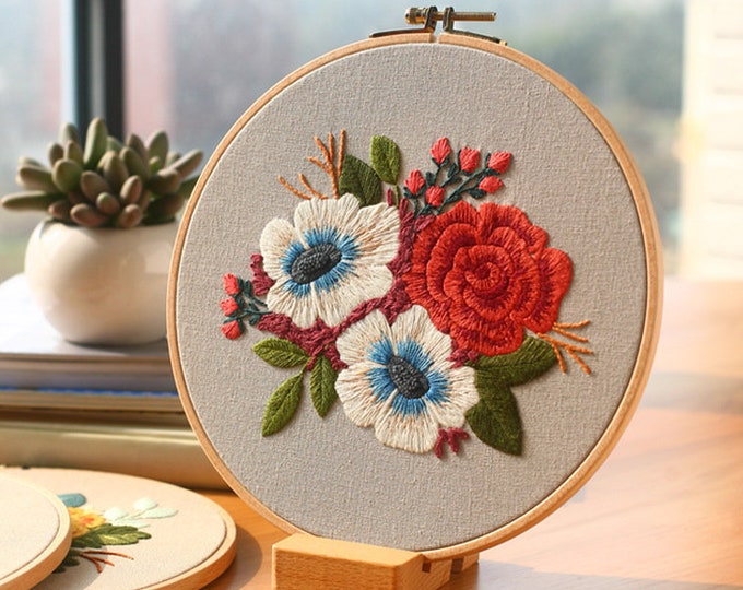 Floral Embroidery Kit Beginner, Full Kit With Hoop, Cloth, Color Floss