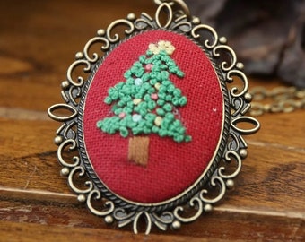 Necklace Embroidery Kit beginner, Christmas tree Embroidery kit, Modern embroidery kit cross stitch, Hand Embroidery, Needlepoint, Craft Kit