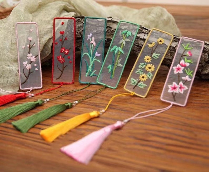 Transparent Bookmark Embroidery Kit For Beginner, hand Embroidery Kit, Modern Flowers Embroidery Full Kit, needlepoint kit, DIY Craft Kit image 1