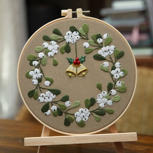 Christmas Embroidery Kit, Easy Embroidery Kit For Beginner, cross stitch, Flowers Embroidery kit, Needlepoint kits, Kits DIY embroidery set