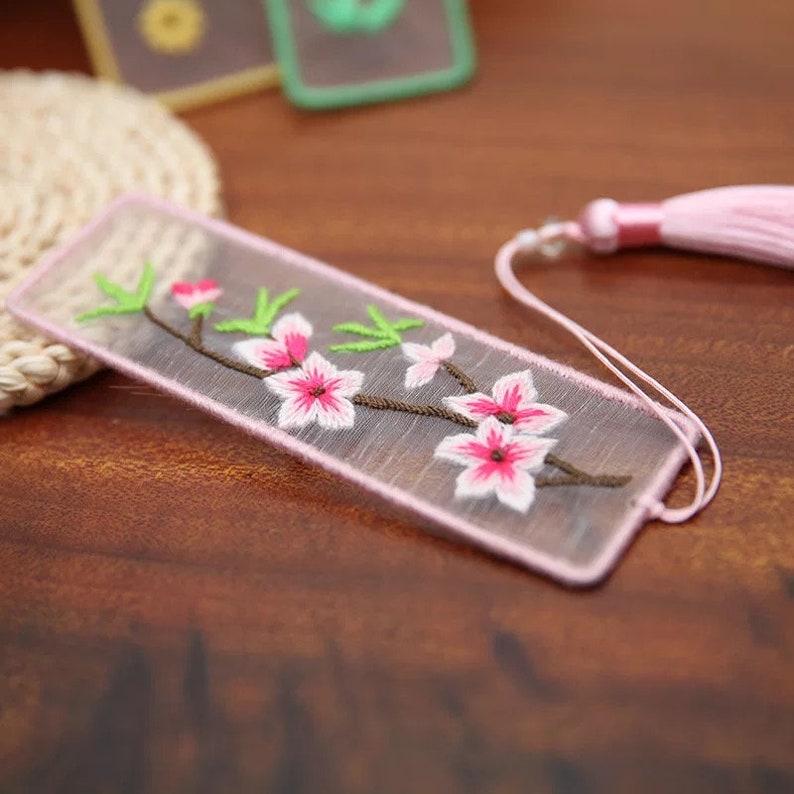 Transparent Bookmark Embroidery Kit For Beginner, hand Embroidery Kit, Modern Flowers Embroidery Full Kit, needlepoint kit, DIY Craft Kit Pattern F