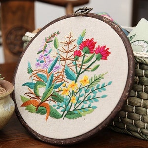 Floral Embroidery Kit Beginner, Embroidery kit floral, embroidery kit modern
