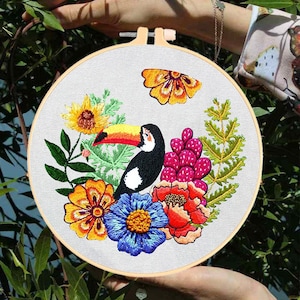 Embroidery Kit For Beginner floral | Beginner Embroidery Kit, cross stitch| Flowers Embroidery Full Kit with Needlepoint Hoop| DIY Craft Kit