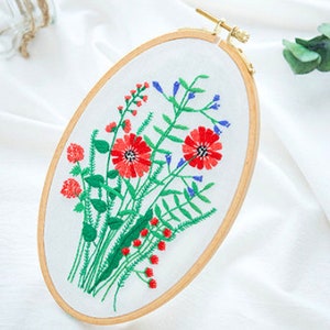Beginner Embroidery Kit For Beginner, Modern Embroidery Kit with Pattern, Flowers Embroidery Full Kit with Needlepoint Hoop, DIY Craft Kit
