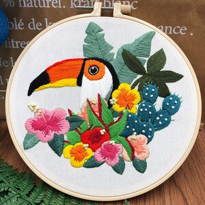 Embroidery Kit For Beginner floral | Beginner Embroidery Kit, cross stitch| Flowers Embroidery Full Kit with Needlepoint Hoop| DIY Craft Kit