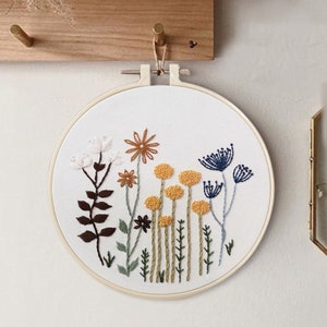 Beginner Embroidery Kit, Easy Embroidery Kit For Beginner, cross stitch, Flowers Embroidery kit, Needlepoint kits, Kits DIY embroidery set Pattern 3