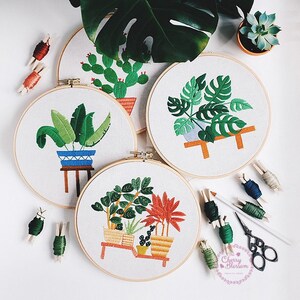 Embroidery Kit For Beginner floral | Modern Embroidery Kit with Pattern | Flowers Embroidery Full Kit with Needlepoint Hoop| DIY Craft Kit