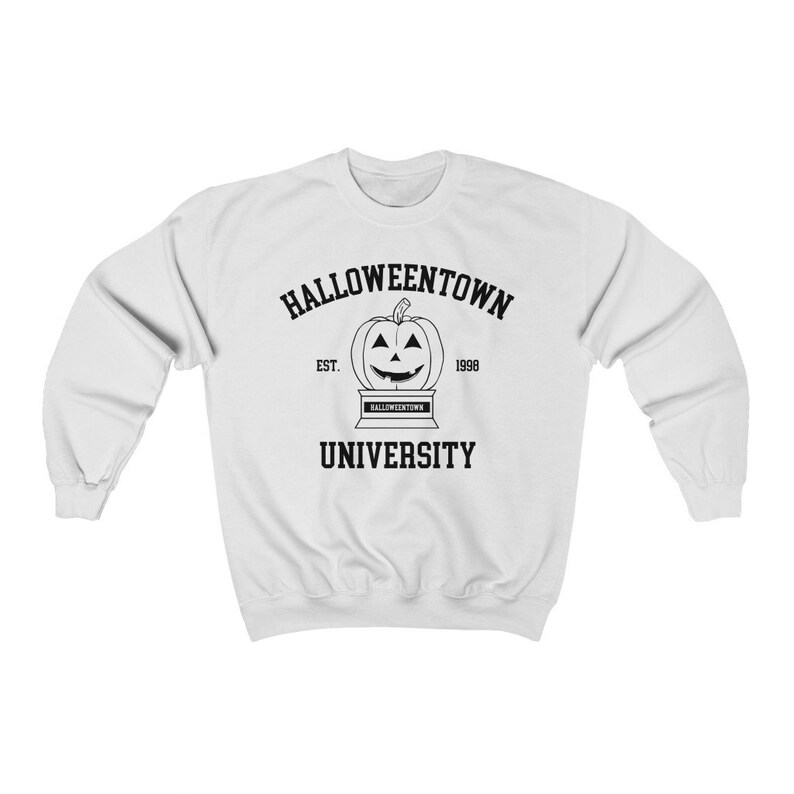 Sudadera de la Universidad de Halloweentown, Sudadera de Halloweentown, Camisa de Halloweentown, Sudadera de Halloween, Película de Halloween, Suéter de Halloween imagen 6