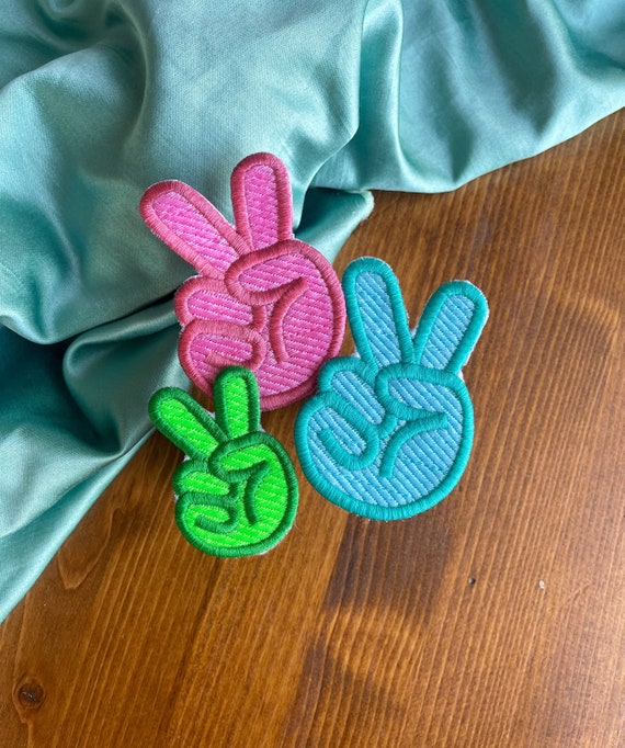Peace Sign Iron-on or Hook Loop Patch | Embroidered Patch | Summer aesthetic| Trendy Embroidery | Hippie Aesthetic | Patch for Backpack |