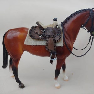 1:12 scale classic saddle and bridle for breyer model horses. (Horse not included.)