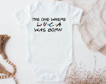 Personalisierter der, bei dem Namen Bodysuit, Freunde Babymitteilung, neue Babyweste, Babypartygeschenk, Schwangerschaft, Babypartygeschenk eintragen