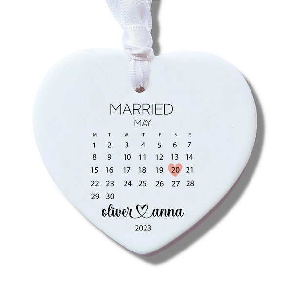Calendario personalizzato con nomi Cuore, Ornamento, Regalo di nozze, Regalo Mr e Mrs, Regalo coppia sposata, Regalo damigella d'onore, Regalo unico