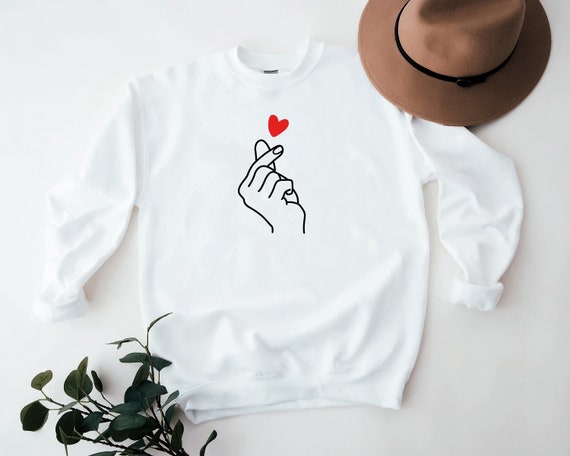Finger heart sweatshirt cheap