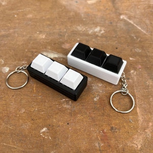 3 Straight Key Mechanical Keyboard Fidget | Keyboard Switch | Button Clicker | Clicky with Keychain