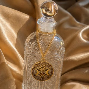 Triple Goddess Manifesting Decanter - Wishing Jar | Includes Instructions and 12 Rituals  | Surprise Crystal Inside