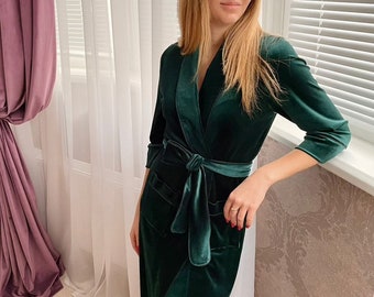 Women&#39;s Emerald Velvet Robe Warm long robe Velvet dressing grown Luxurious Home wear Bridesmaid robes Bridal party robes Christmas gift idea