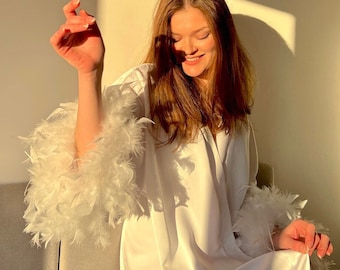 Bridal dressing gown Robe for wedding day with feather White boudoir robe Long silk robe Bridal party robe Bridesmaids robes Bridal morning