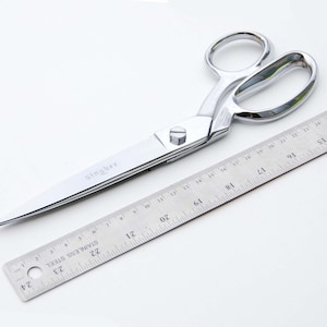 Handi Stitch Fabric Tailor Scissors and Thread Snipper – 10 inch Razor Sharp Stainless Steel for Sewing, Dressmaking & Knitting Needs – Durable