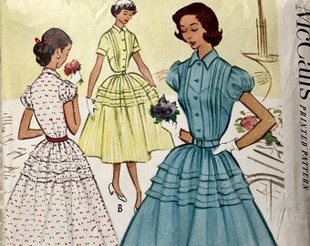 McCall&#39;s 8953 | Bust 29 | Dress | Vintage 1950s Sewing Pattern