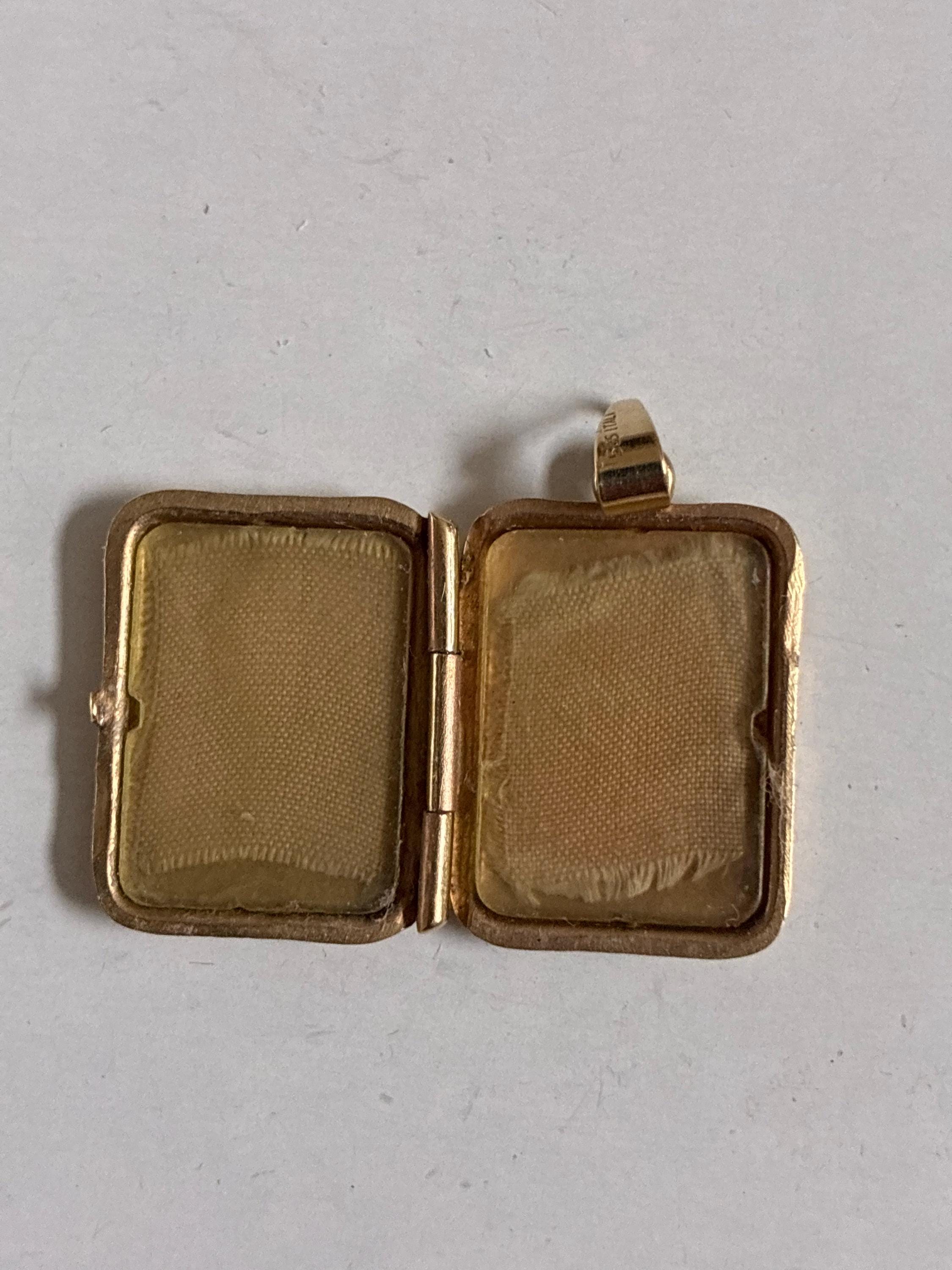 Rectangular Gold Locket Vintage 1980s 14K Gold Rectangular Locket Pendant | Italian Yellow Gold ...