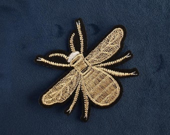 Embroidered iron-on flying insect patch, iron on patch, sewing patch, customize clothing and accessories