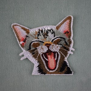 Tabby cat patch, embroidered iron-on badge