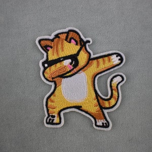 Cat dab patch 5.5 cm / 6.5 cm, embroidered iron-on patch, iron on patch, sewing patch, customize clothing and accessories