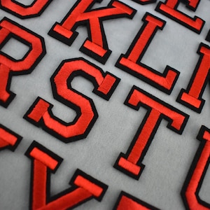 Parches de letras del alfabeto rojo termoadhesivos, insignias bordadas, Personalizar, Personalizar