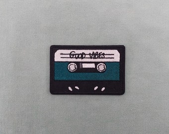 Patch Cassette vintage vibes thermocollant, écusson brodé sur fer