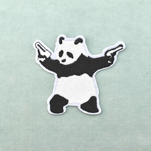 Panda gangster strijkpatch, 8 cm / 7,5 cm, geborduurde patch
