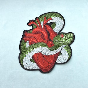 Large iron-on snake patch around the heart, 26 cm x 26 cm, embroidered iron-on patch