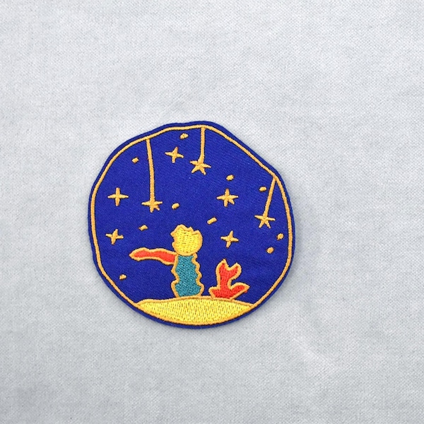 Star patch, iron-on embroidered patch, sew-on patch, customize clothes and accessories