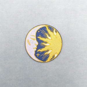 Patch bordado de passar roupa com estampa de lua e sol