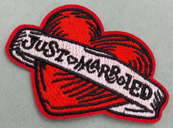 50 Stück Herz-Aufnäher Zum Aufbügeln Oder Aufnähen – Stickerei-Patches Für Kleidung, Jeans & Taschen (Hellrot)