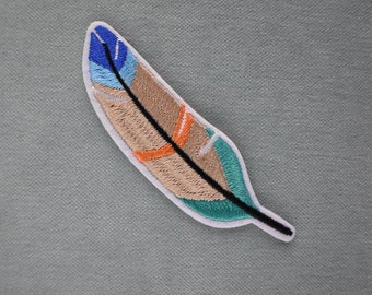 Embroidered iron-on Indian feather patch, iron on patch, sewing patch, customize clothing and accessories, applique