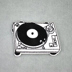 Vintage turntable patch, embroidered iron-on patch image 3