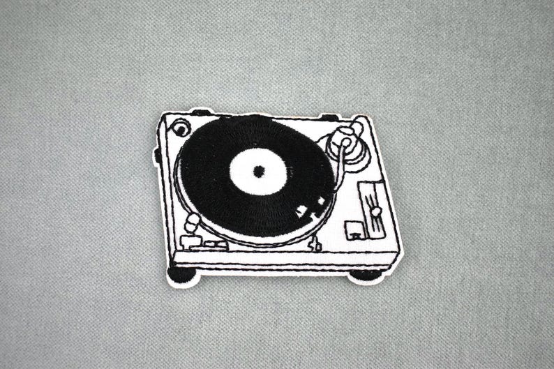 Vintage turntable patch, embroidered iron-on patch image 3
