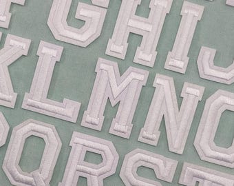 Weiße Aufnäher mit Alphabet-Buchstaben zum Aufbügeln, bestickte Aufnäher, Anpassen, Personalisieren
