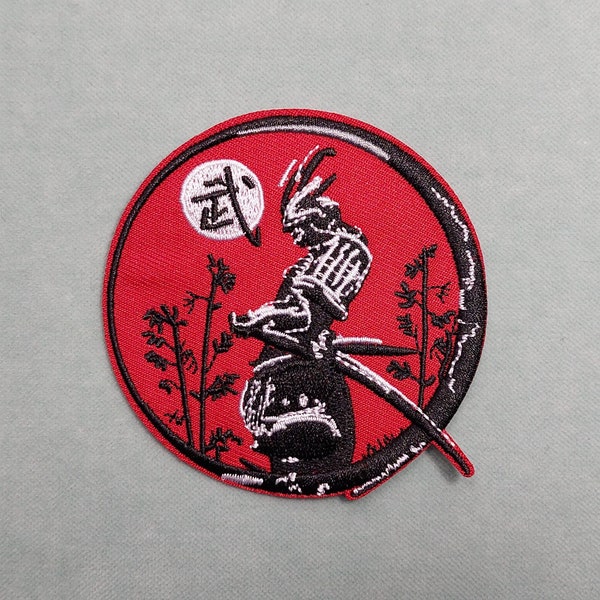 Samurai figure patch, iron-on patch embroidered on iron or sewing, customize clothing and accessories